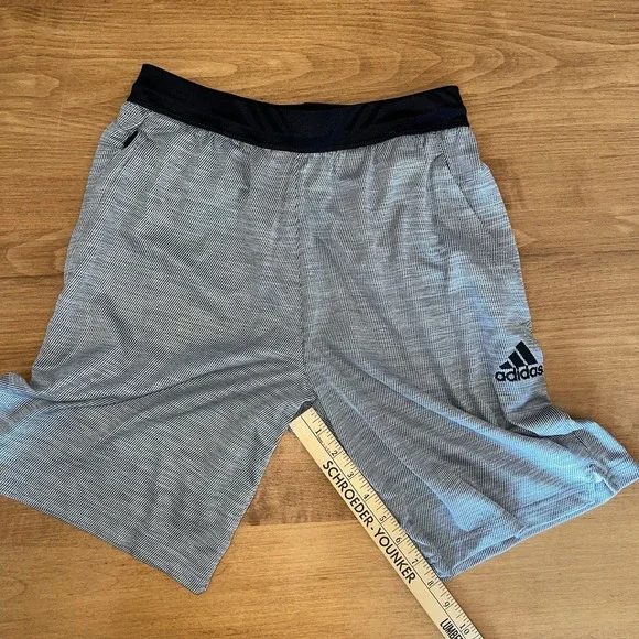 NEW Adidas Axis 3.0 Knit Shorts Men's Small Pockets Training Gym Activewear GRAY - Picture 9 of 9